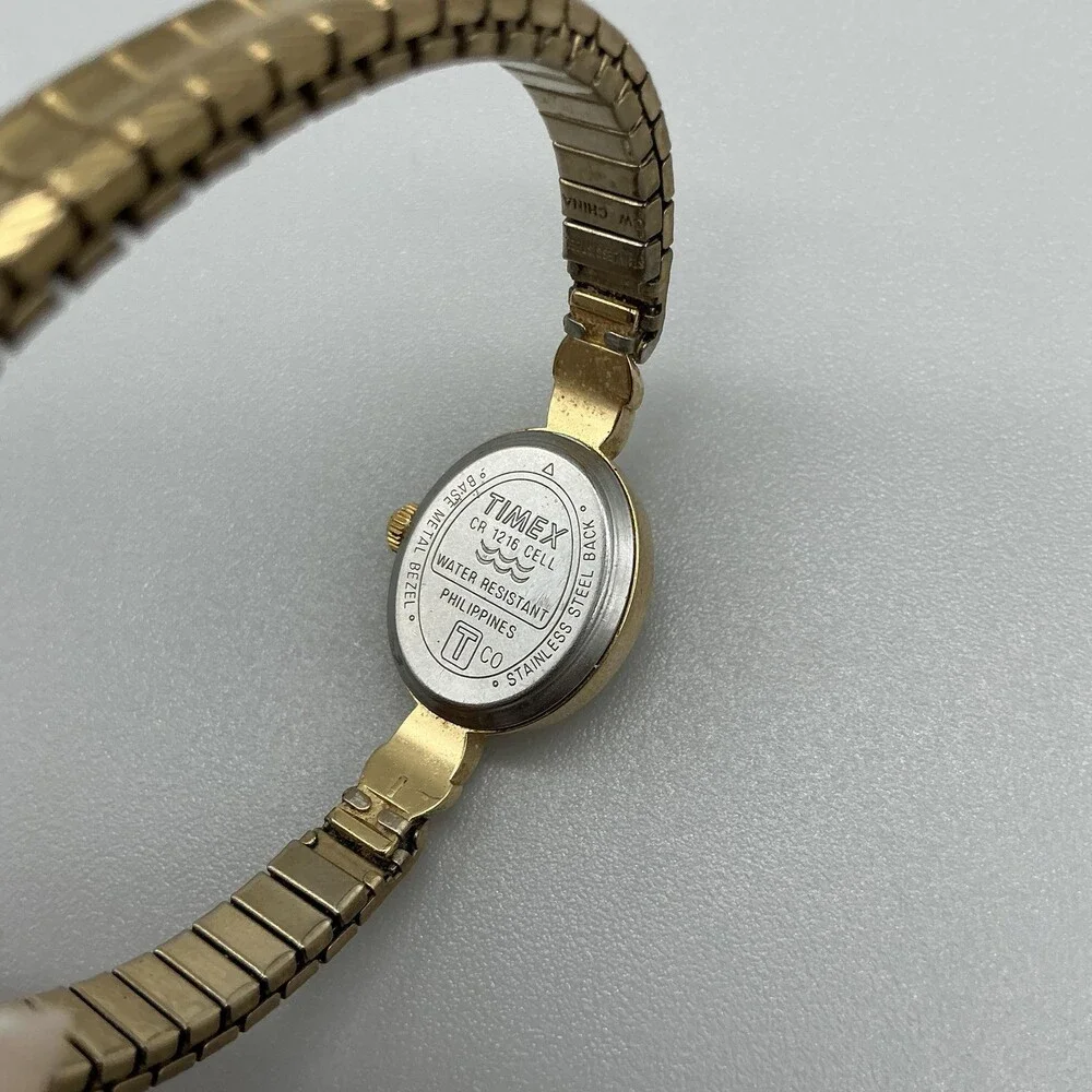 Vintage Timex Womens Watch 17mm Champagne Dial Gold Tone Expansion New Battery